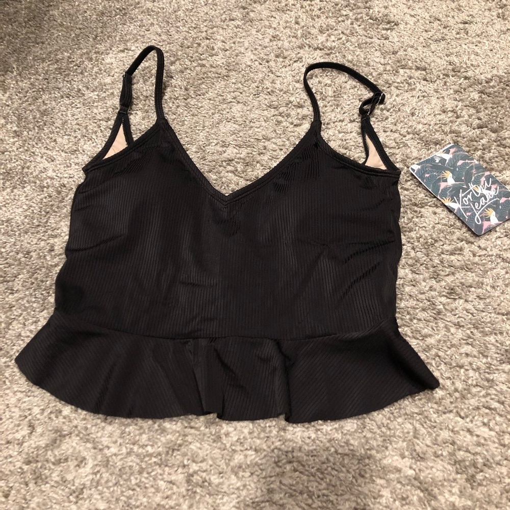 Kortni Jeane Ribbed Black Scoop Back Top - size medium NWT